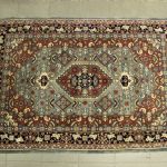 930 9001 ORIENTAL RUG